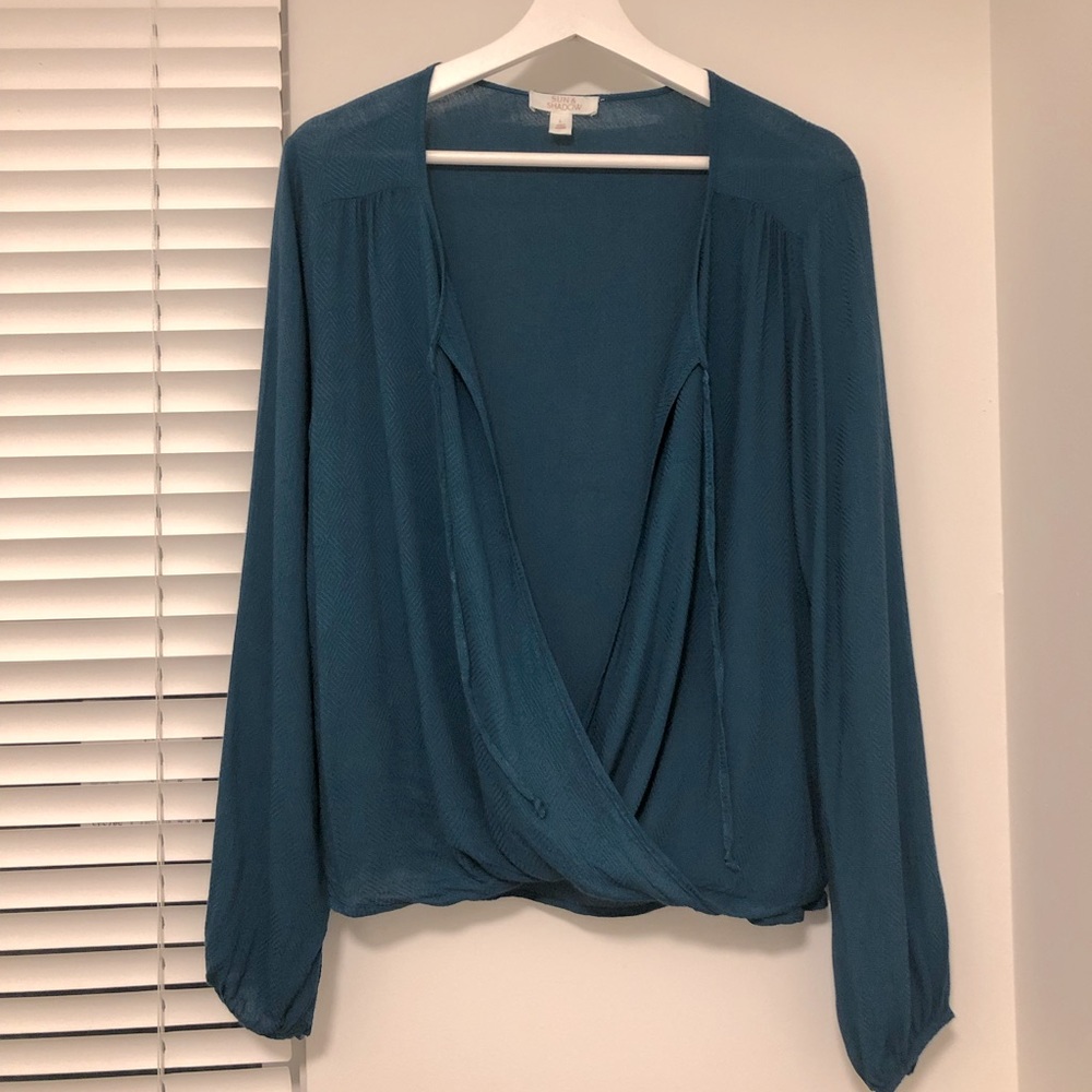 Sun & Shadow Blue long sleeve blouse- Size Large
